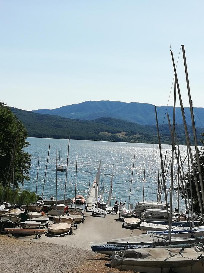 Il Lago Del Mugello B&B Barberino di Mugello Luaran gambar