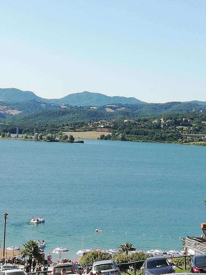 Il Lago Del Mugello B&B Barberino di Mugello Luaran gambar